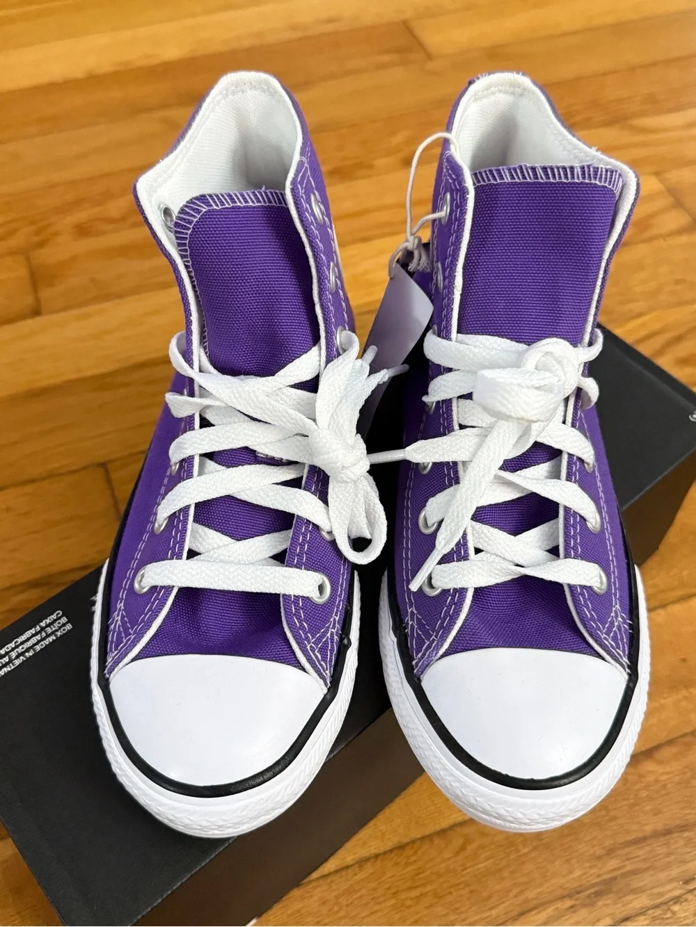 Converse CTAS Purple Sneaker Unisex Kids Canvas High Top Size 2 337833F